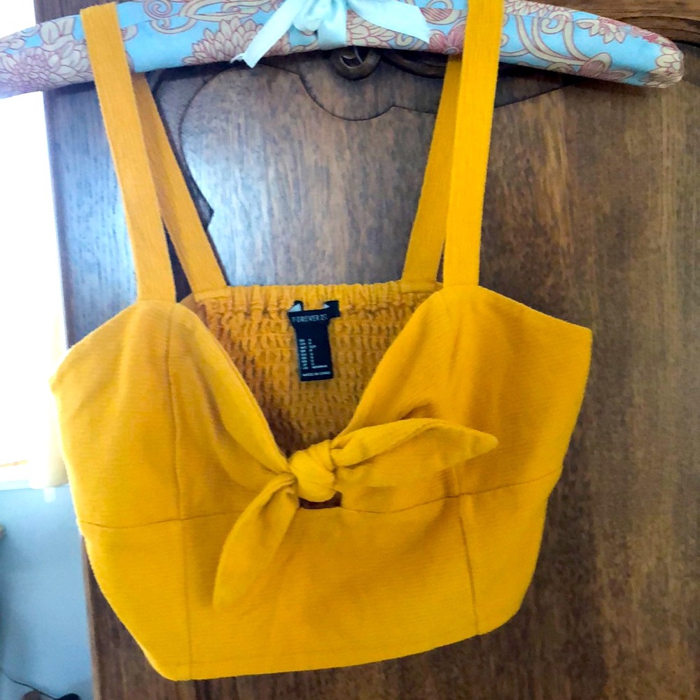 Cropped summer top size small forever 21